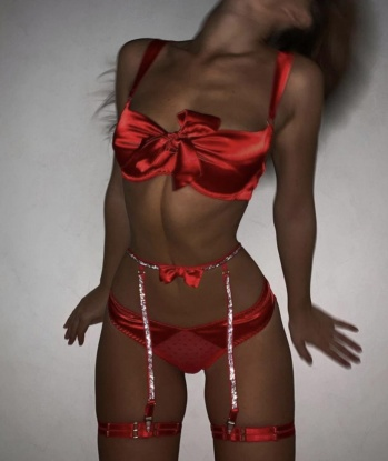 Анкета проститутки Алиса - город Старокалмашево, 25 лет, №7006